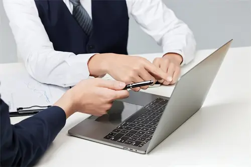 格林纳达到云南旅游